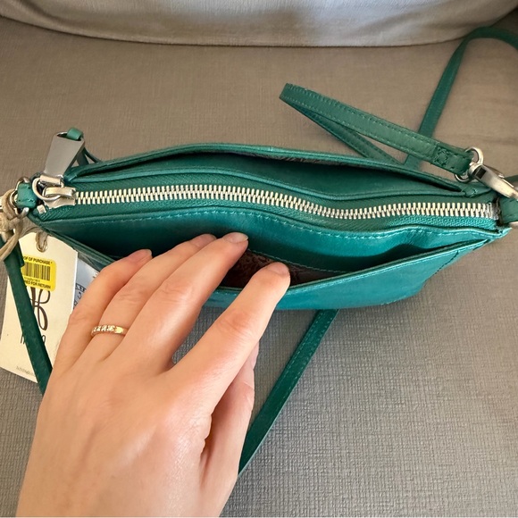 NWT HOBO Cadence GENUINE Leather BLUEGRASS Crossbody Bag - Picture 11 of 13